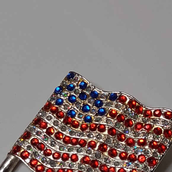 American Flag Brooch - Picture 2 of 10